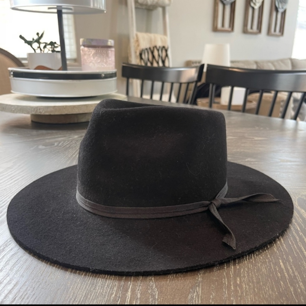 Fedora by Lack of color